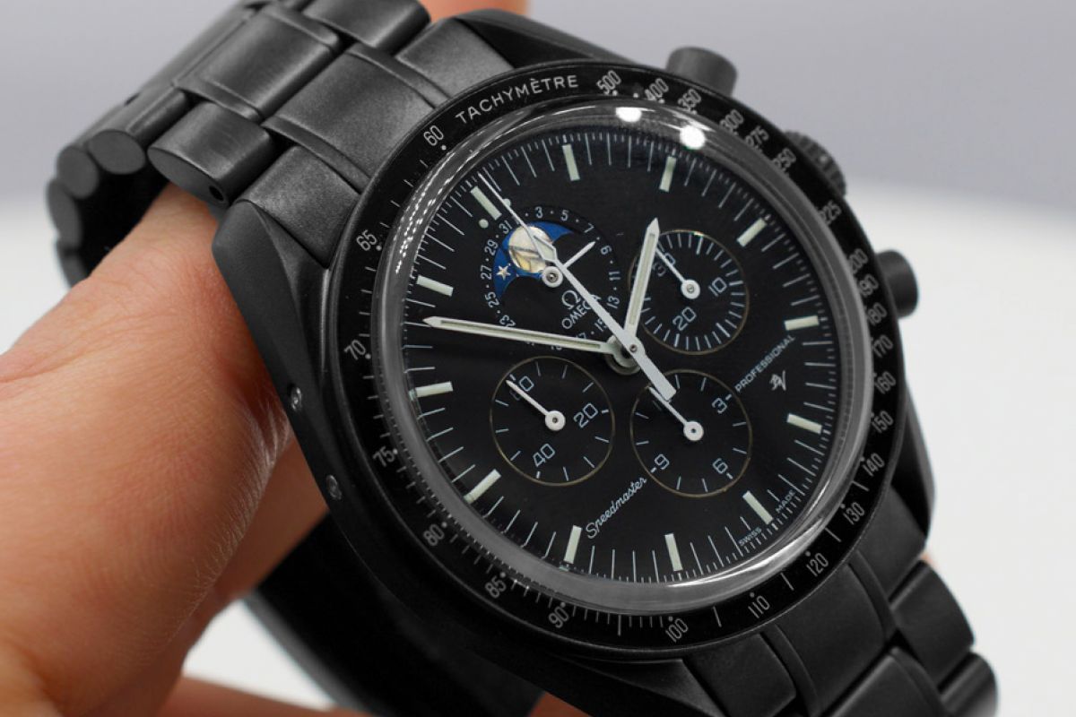 omega speedmaster black venom